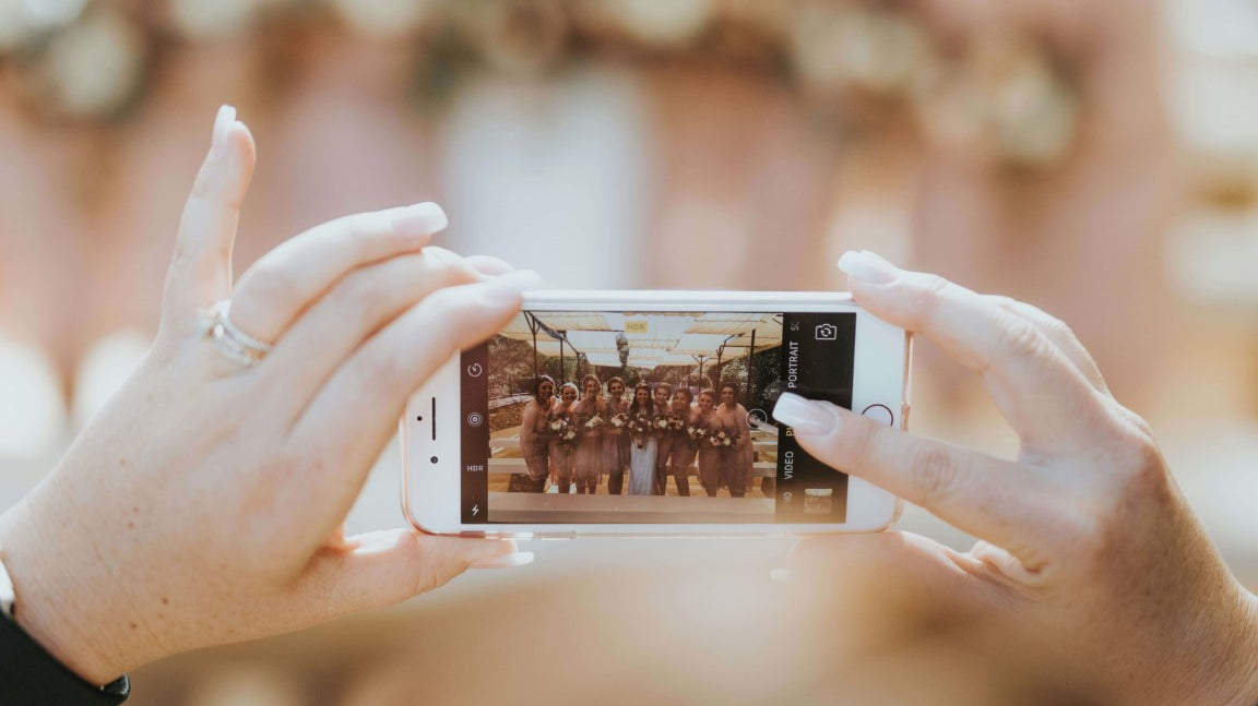 Taulu omasta kuvasta hääkuvana